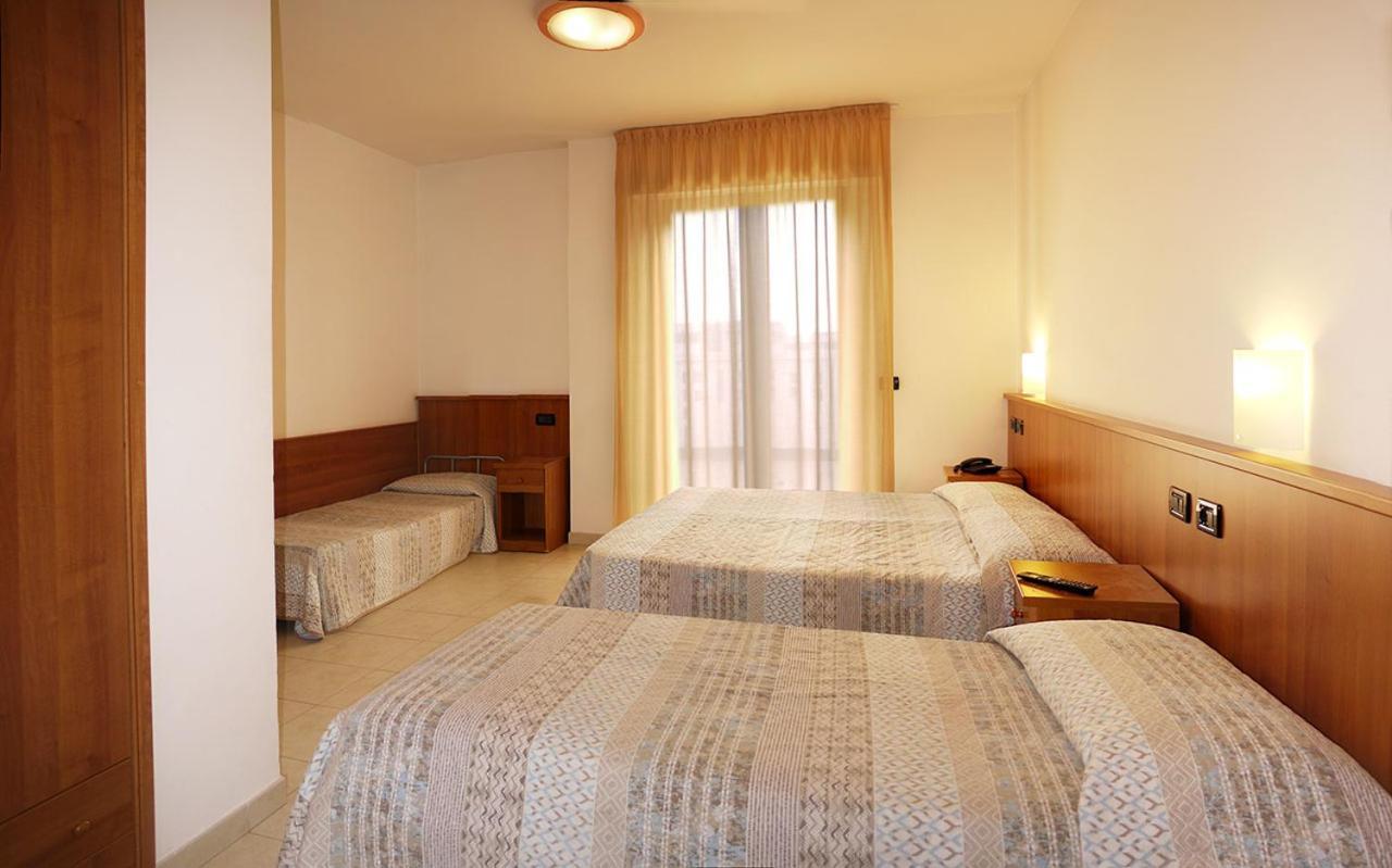 Residence Alla Rotonda Lido di Jesolo Exterior photo