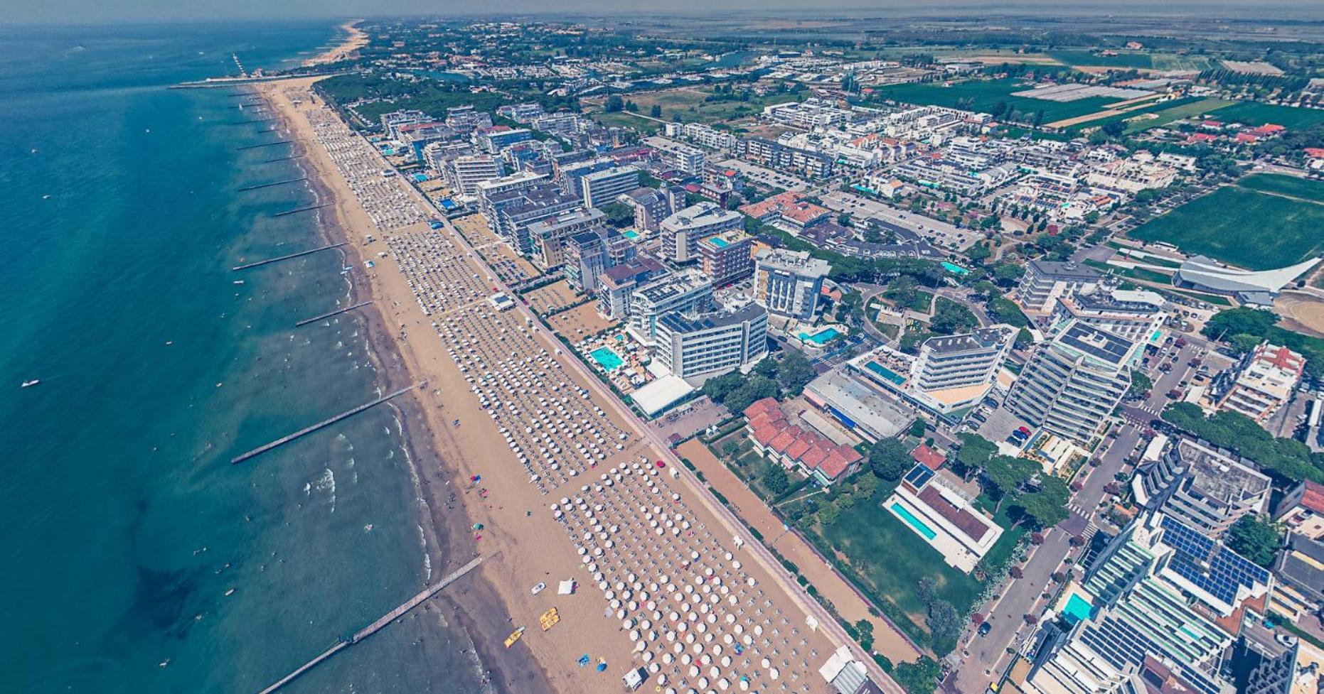 Residence Alla Rotonda Lido di Jesolo Exterior photo